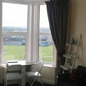 Cricketers View Too - Flat 6 Apartment Scarborough