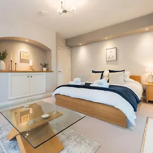 The Failand Retreat Luxury Apartment